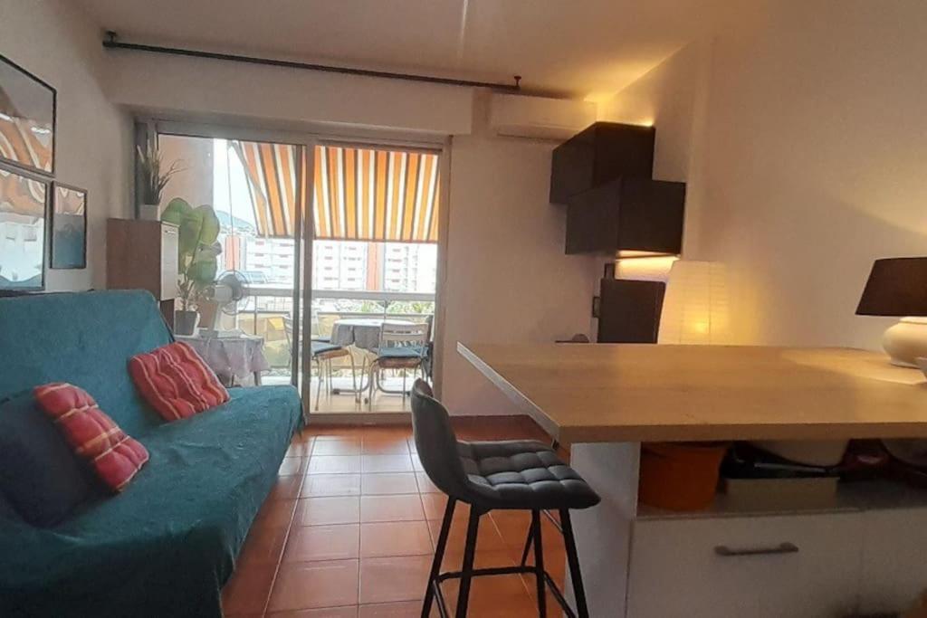 Studio 4 Pers Coeur Du Lavandou 5Mn A Pied Des Plages Ле-Лаванду Экстерьер фото